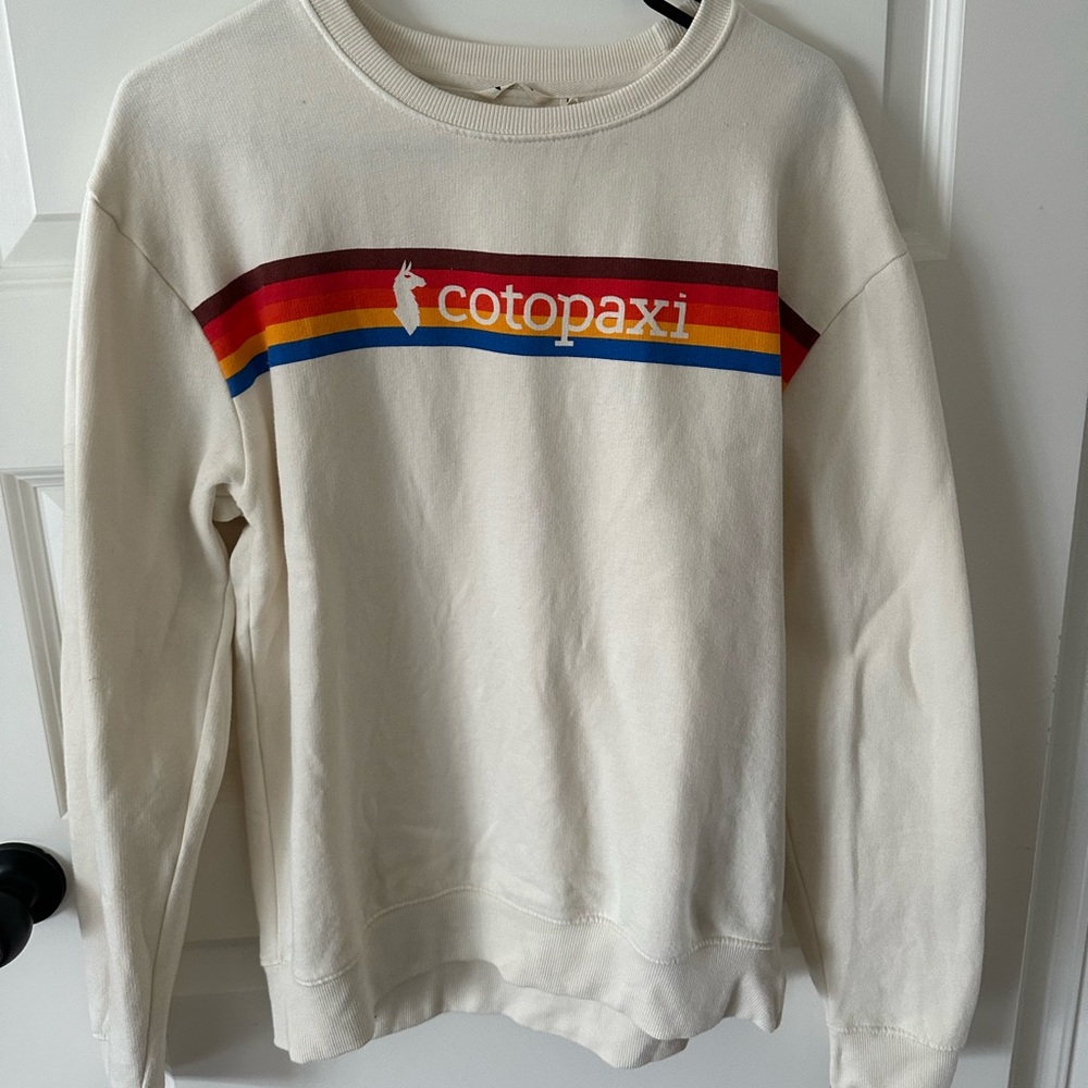 Cotopaxi sweatshirt